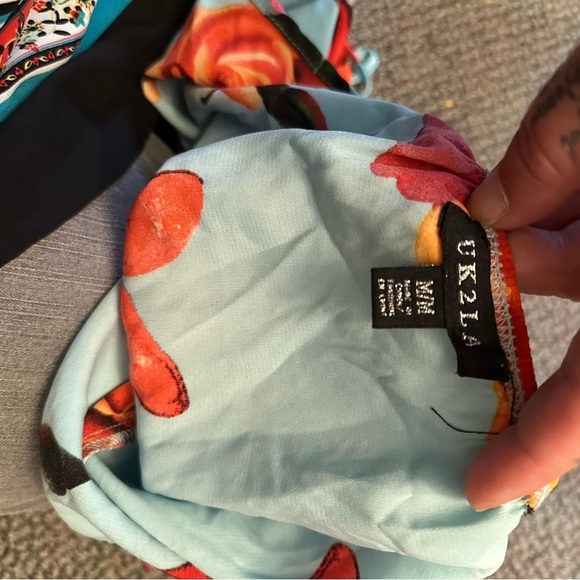 Super cute UK2LA romper with flower pattern and tie straps size M - Picture 5 of 5